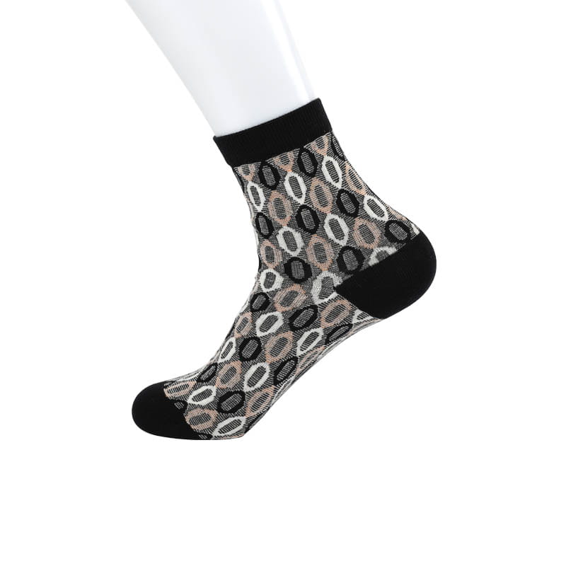 Version coréenne des chaussettes élégantes et confortables en coton peigné doux pour femmes sauvages d'automne et d'hiver