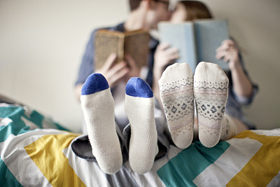 Les chaussettes avec les sandales pour femmes vont bien ?