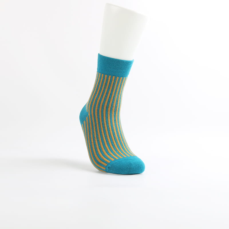 Chaussettes coréennes tricotées en coton peigné pour adultes, vente en gros, à rayures, pour femmes