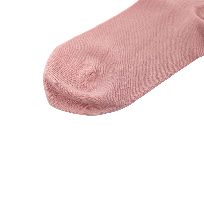 Noeud brodé en soie super douce avec chaussettes renforcées cousues à la main pour femme.