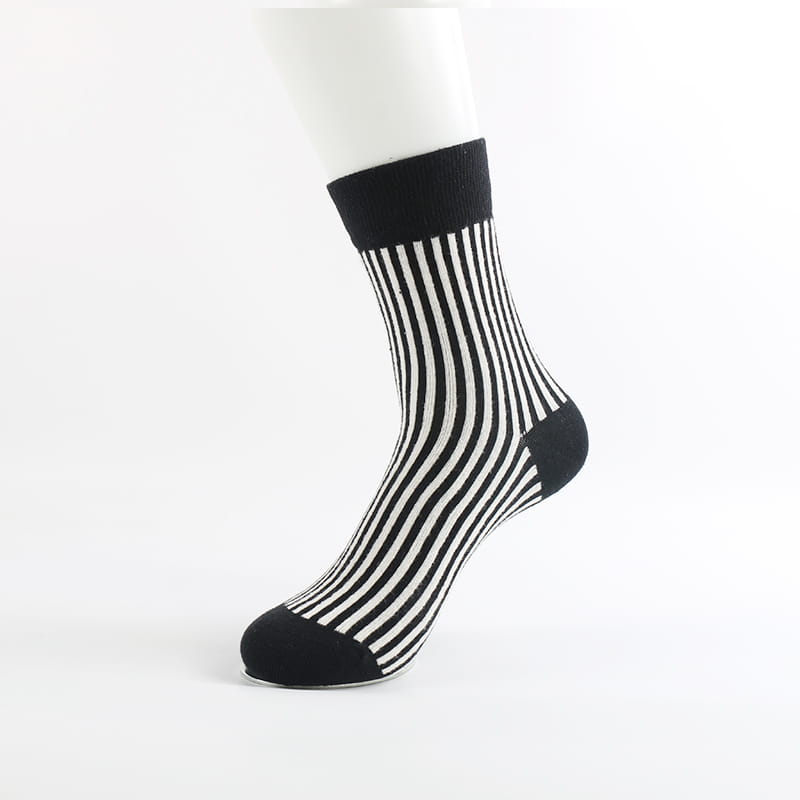 Chaussettes coréennes tricotées en coton peigné pour adultes, vente en gros, à rayures, pour femmes