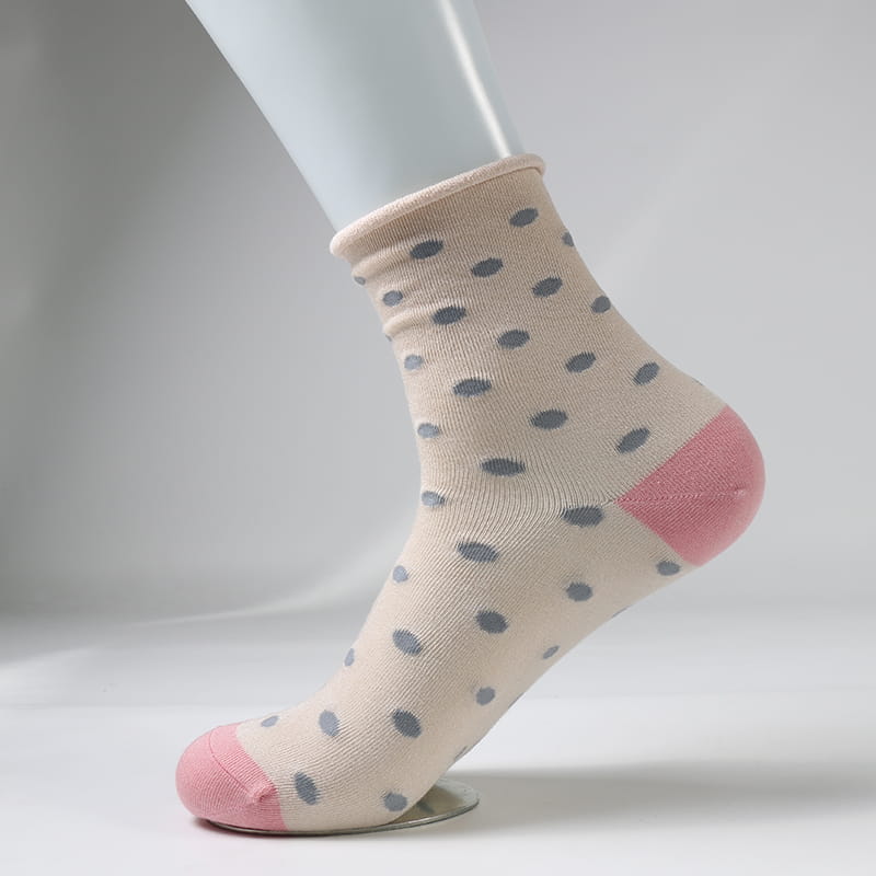 Chaussettes super douces en jacquard de soie filée à pois pour femmes