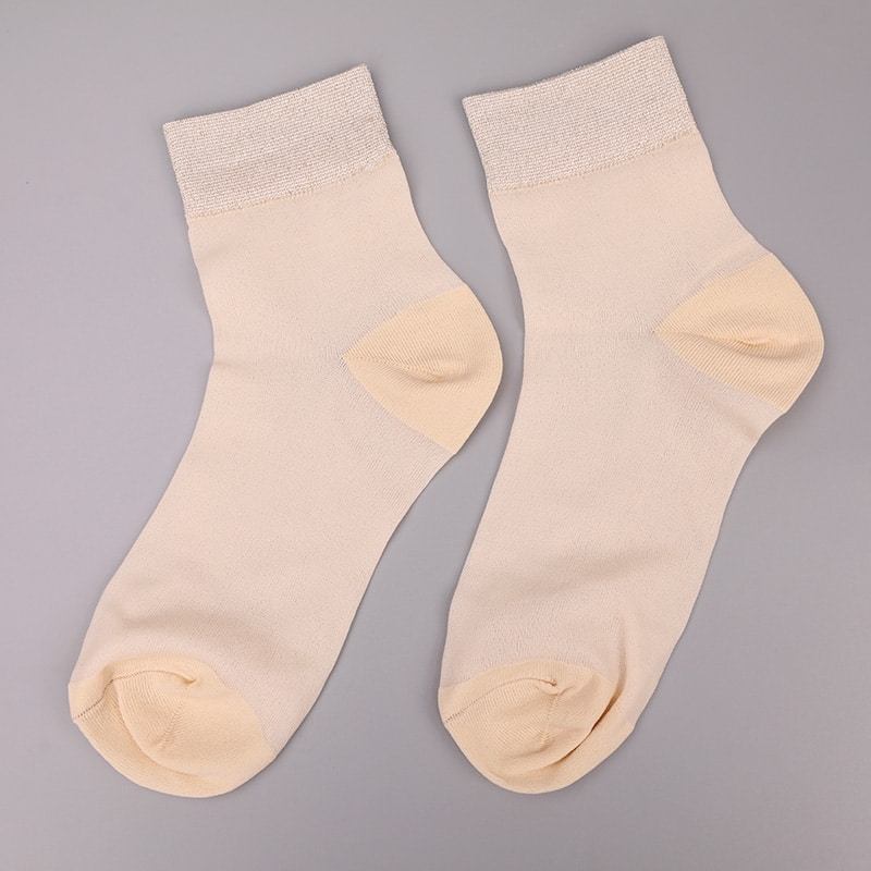 Chaussettes pour femmes en coton et soie en nylon transparent à la mode Chaussettes pour femmes en soie transparente en nylon superfin Chaussettes pour femmes en soie cristal WSD1946