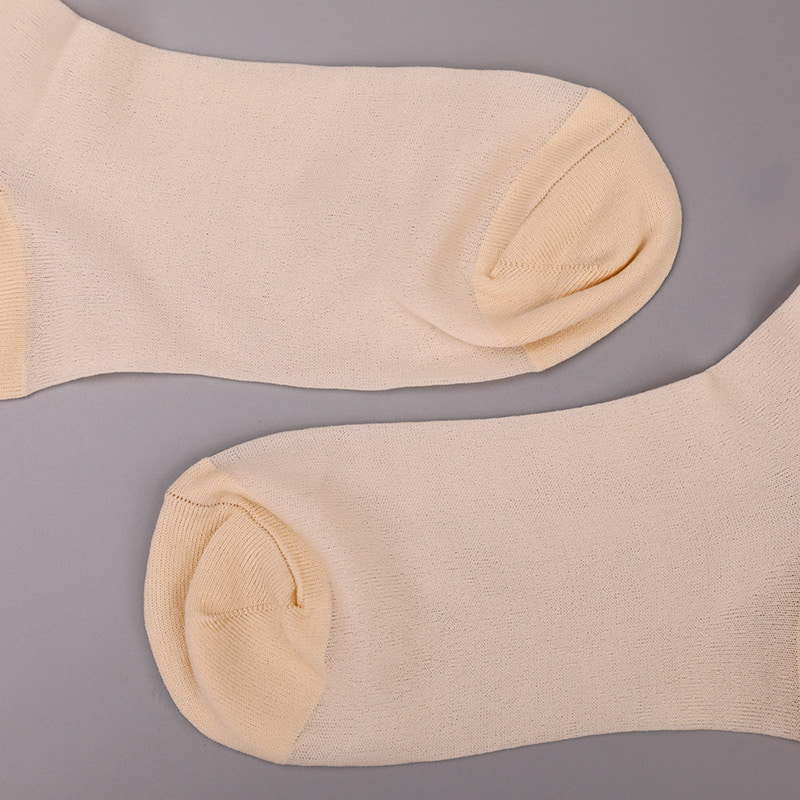 Chaussettes pour femmes en coton et soie en nylon transparent à la mode Chaussettes pour femmes en soie transparente en nylon superfin Chaussettes pour femmes en soie cristal WSD1946