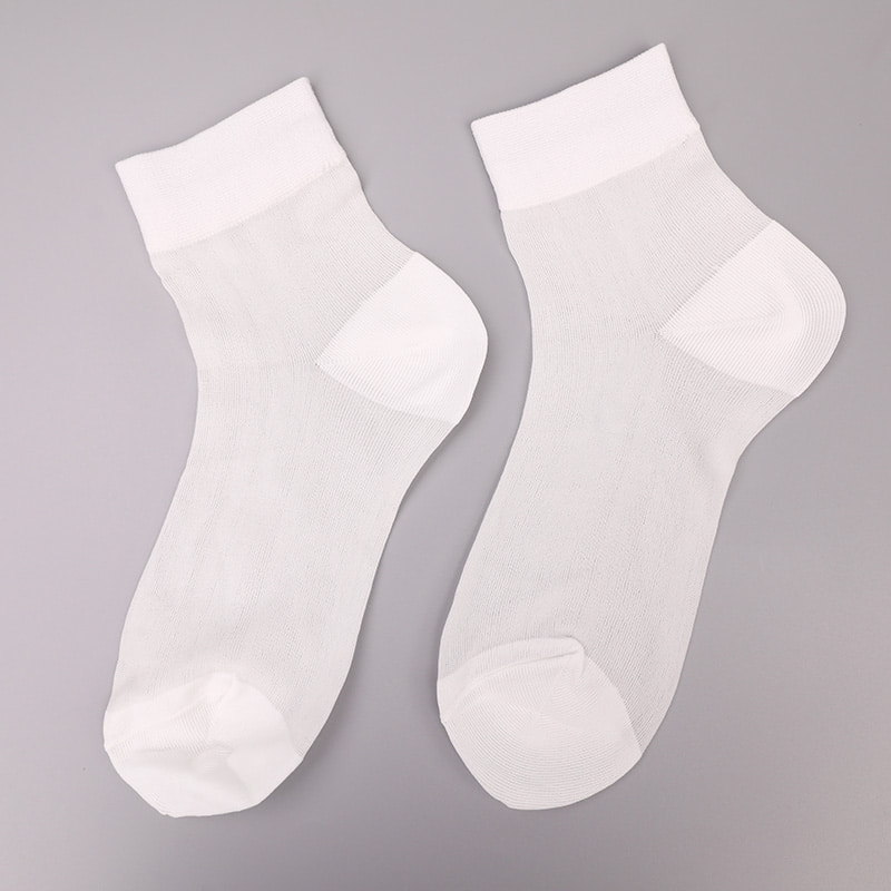 Chaussettes pour femmes en coton et soie en nylon transparent à la mode Chaussettes pour femmes en soie transparente en nylon superfin Chaussettes pour femmes en soie cristal WSD1946