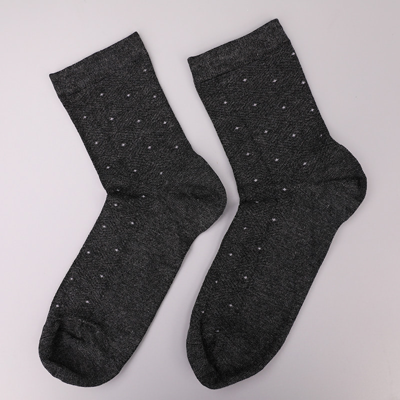 Nylon de soie filé doux enveloppé d'ammoniac, chaussettes jacquard à petits points invisibles en forme de diamant cousues à la main pour hommes épais d'hiver WSD2851