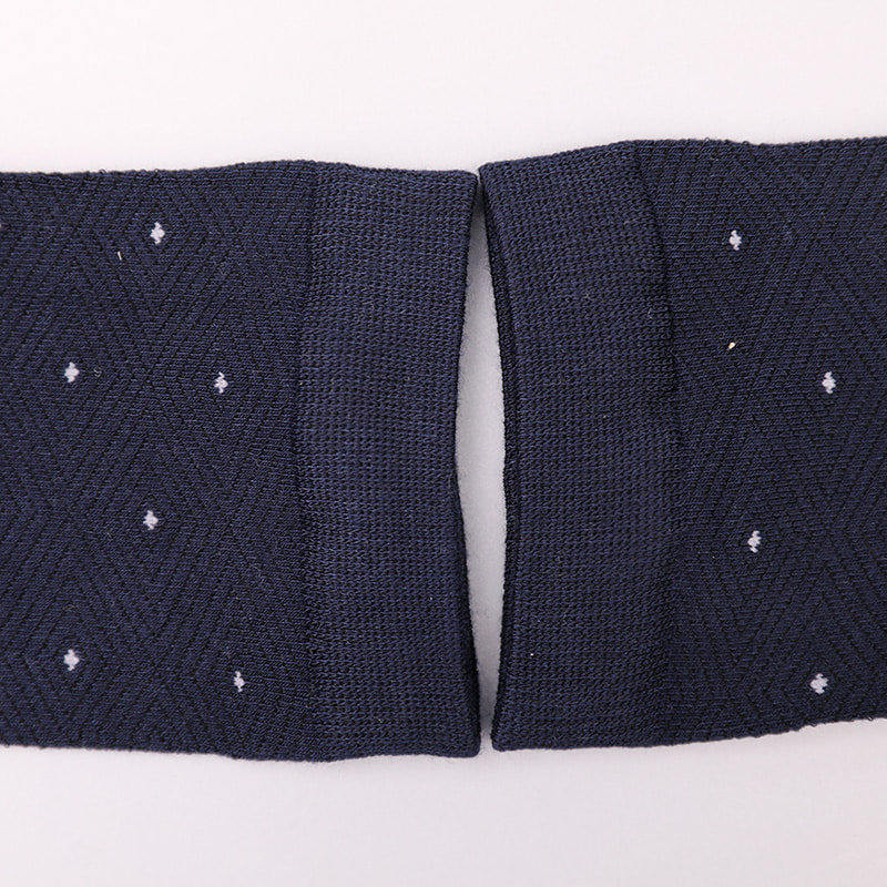 Nylon de soie filé doux enveloppé d'ammoniac, chaussettes jacquard à petits points invisibles en forme de diamant cousues à la main pour hommes épais d'hiver WSD2851