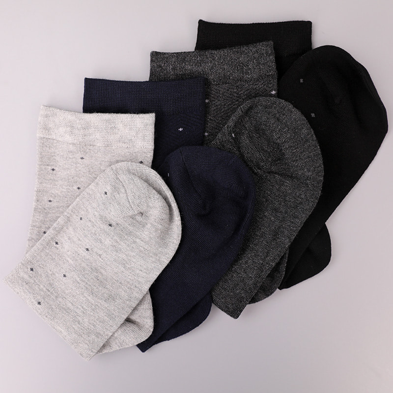 Nylon de soie filé doux enveloppé d'ammoniac, chaussettes jacquard à petits points invisibles en forme de diamant cousues à la main pour hommes épais d'hiver WSD2851