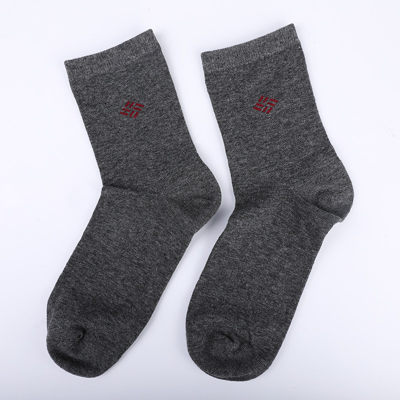 Chaussettes en coton peigné enveloppé d'ammoniaque 98% fil de coton petit jacquard cousu à la main chaussettes pour hommes d'automne et d'hiver WSD2581
