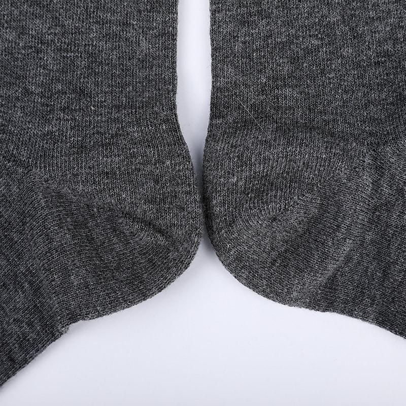 Chaussettes en coton peigné enveloppé d'ammoniaque 98% fil de coton petit jacquard cousu à la main chaussettes pour hommes d'automne et d'hiver WSD2581