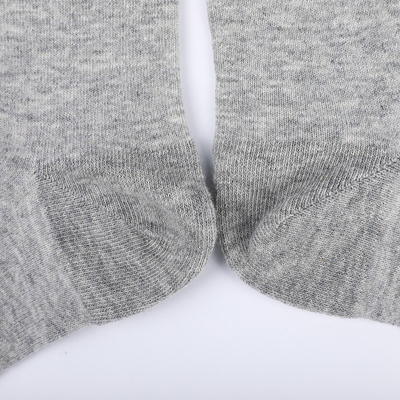 Chaussettes en coton peigné enveloppé d'ammoniaque 98% fil de coton petit jacquard cousu à la main chaussettes pour hommes d'automne et d'hiver WSD2581