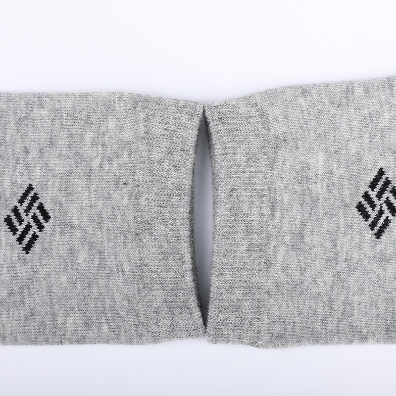 Chaussettes en coton peigné enveloppé d'ammoniaque 98% fil de coton petit jacquard cousu à la main chaussettes pour hommes d'automne et d'hiver WSD2581