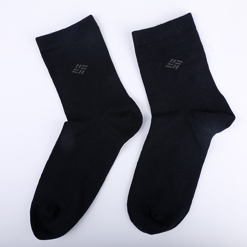 Chaussettes en coton peigné enveloppé d'ammoniaque 98% fil de coton petit jacquard cousu à la main chaussettes pour hommes d'automne et d'hiver WSD2581