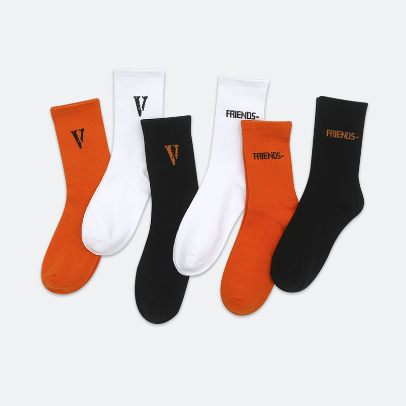 Chaussettes de sport en coton pour hommes, à la mode, de styliste, décontractées, tricotées en Jacquard, avec lettres, vente en gros, marques d'équipage, personnalisées