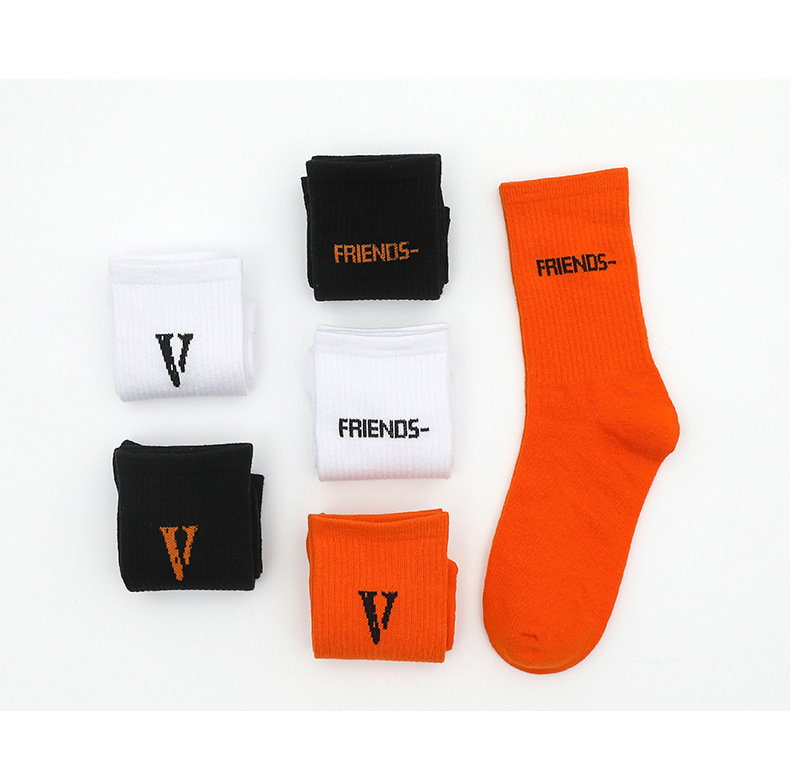 Chaussettes de sport en coton pour hommes, à la mode, de styliste, décontractées, tricotées en Jacquard, avec lettres, vente en gros, marques d'équipage, personnalisées