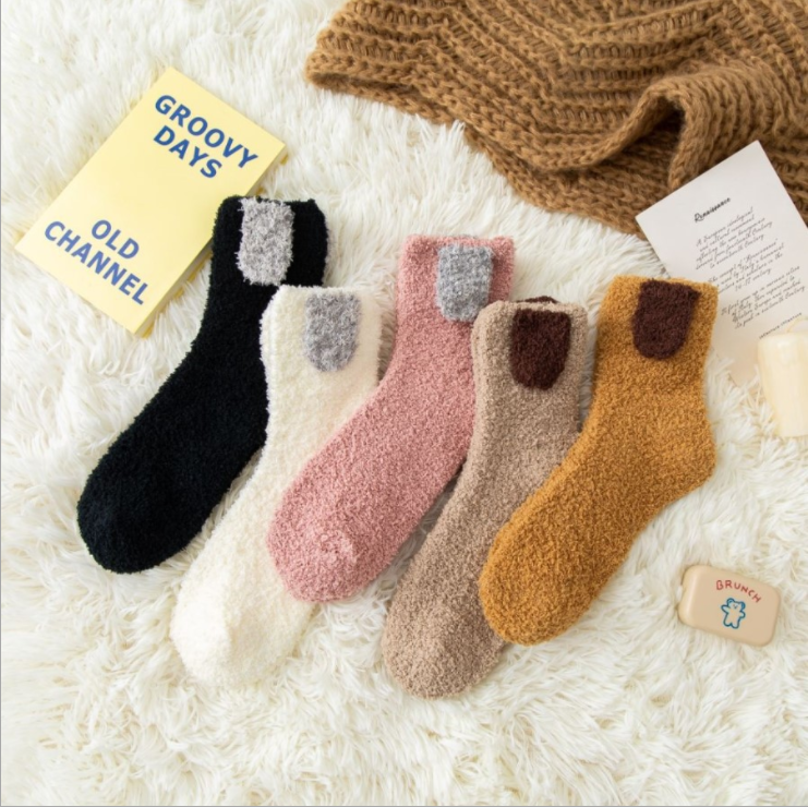 Chaussettes d'hiver épaisses pour filles, mignonnes et chaudes pour la maison, confortables et moelleuses pour femmes