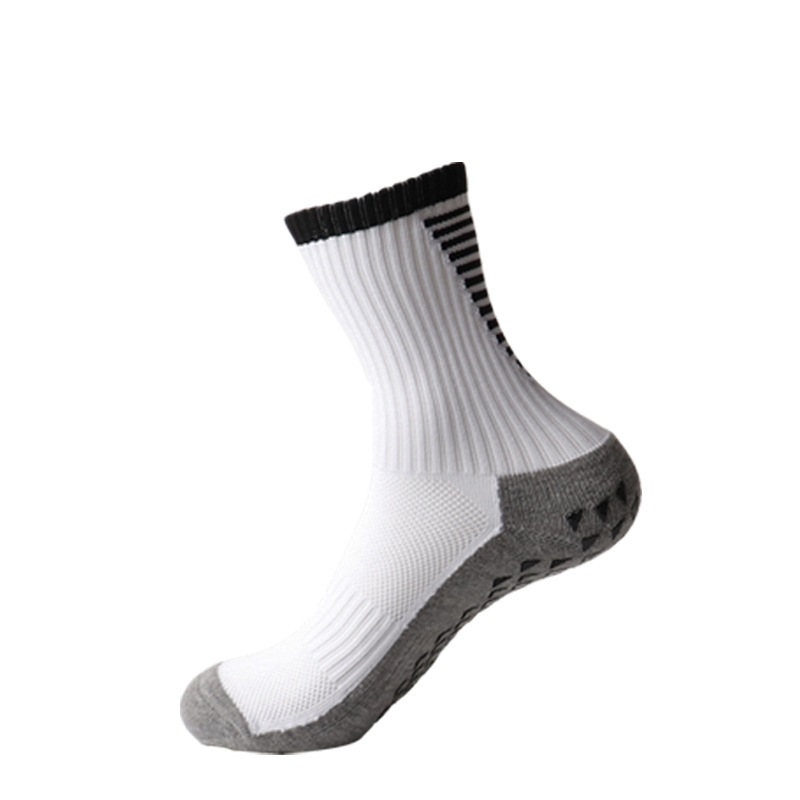 Logo personnalisé de chaussettes faites sur commande de poignée faite sur commande de football de glissement de course de sport de compression