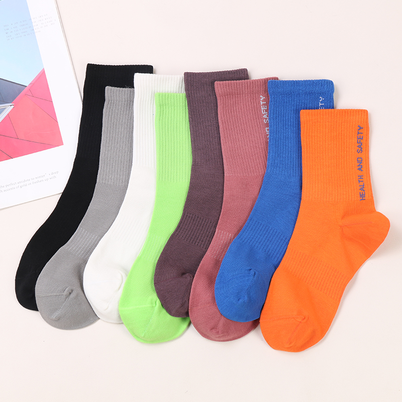 Chaussettes de Sport en coton peigné pour femmes, vente en gros, qualité, mode, liaison à la main, lettres d'équipage