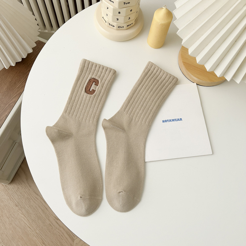 Chaussettes de Sport en coton de haute qualité, couleur unie, lettres P, Style collégial, pour hommes, Logo personnalisé