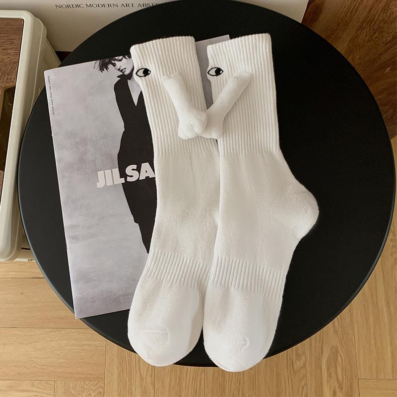 Nouvelle mode attraction magnétique sport hommes conception personnalisée couple main dans la main chaussettes