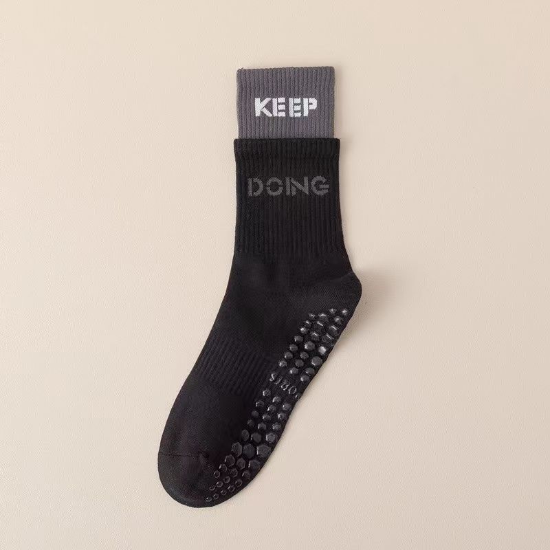 Chaussettes de yoga antidérapantes avec logo personnalisé nervuré design sportif