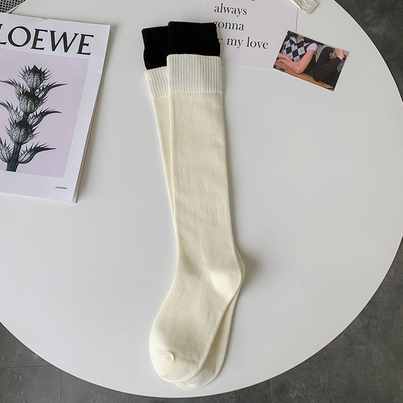 Chaussettes hautes en coton pour filles, logo de conception OEM personnalisé de haute qualité, heureux