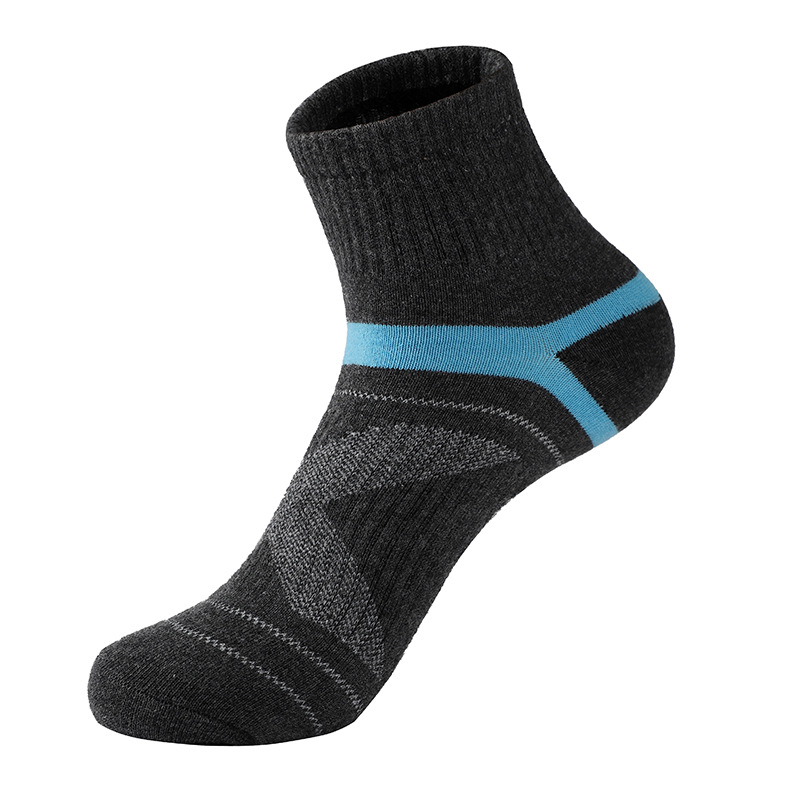 Le logo de sport de fabricant conçoit des chaussettes de course élégantes en coton pour hommes athlétiques avec logo